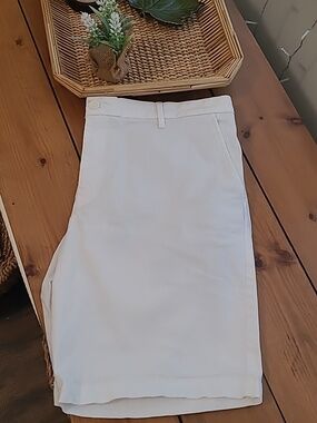 Men's White Izod Saltwater Stretch Shorts